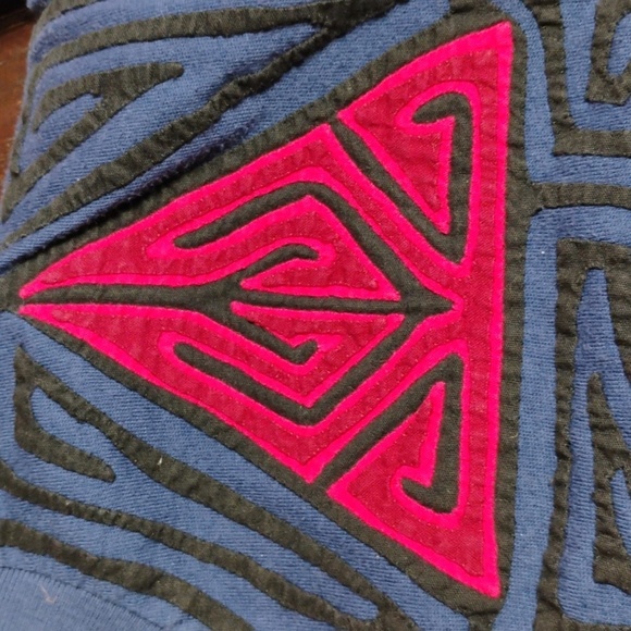 Vintage Galapago mola quilted top - Picture 12 of 16